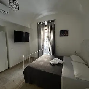 G House 100 Catania