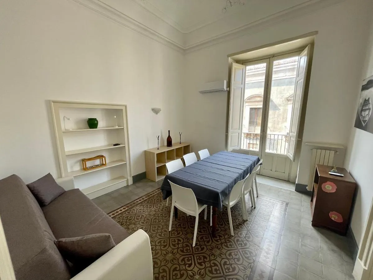 Edificio Storico - Appartamento 2 Piani - Centro Di Catania Italia